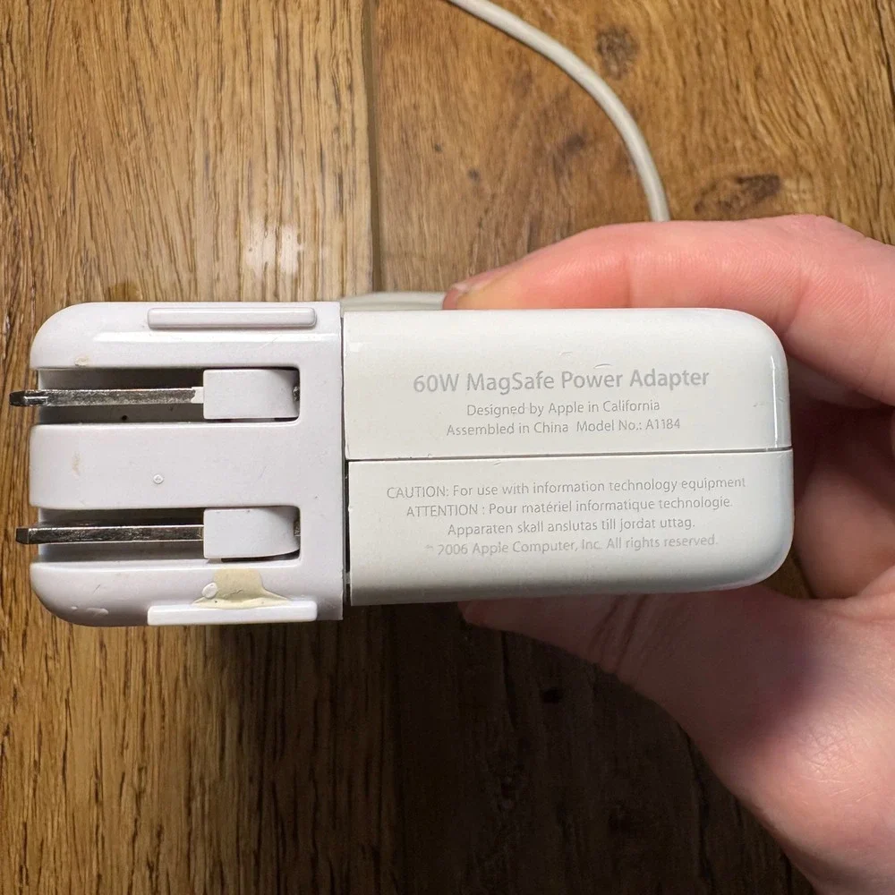 Genuine Apple 60W MagSafe Power Adapter A1184 (2006) –‎ 13